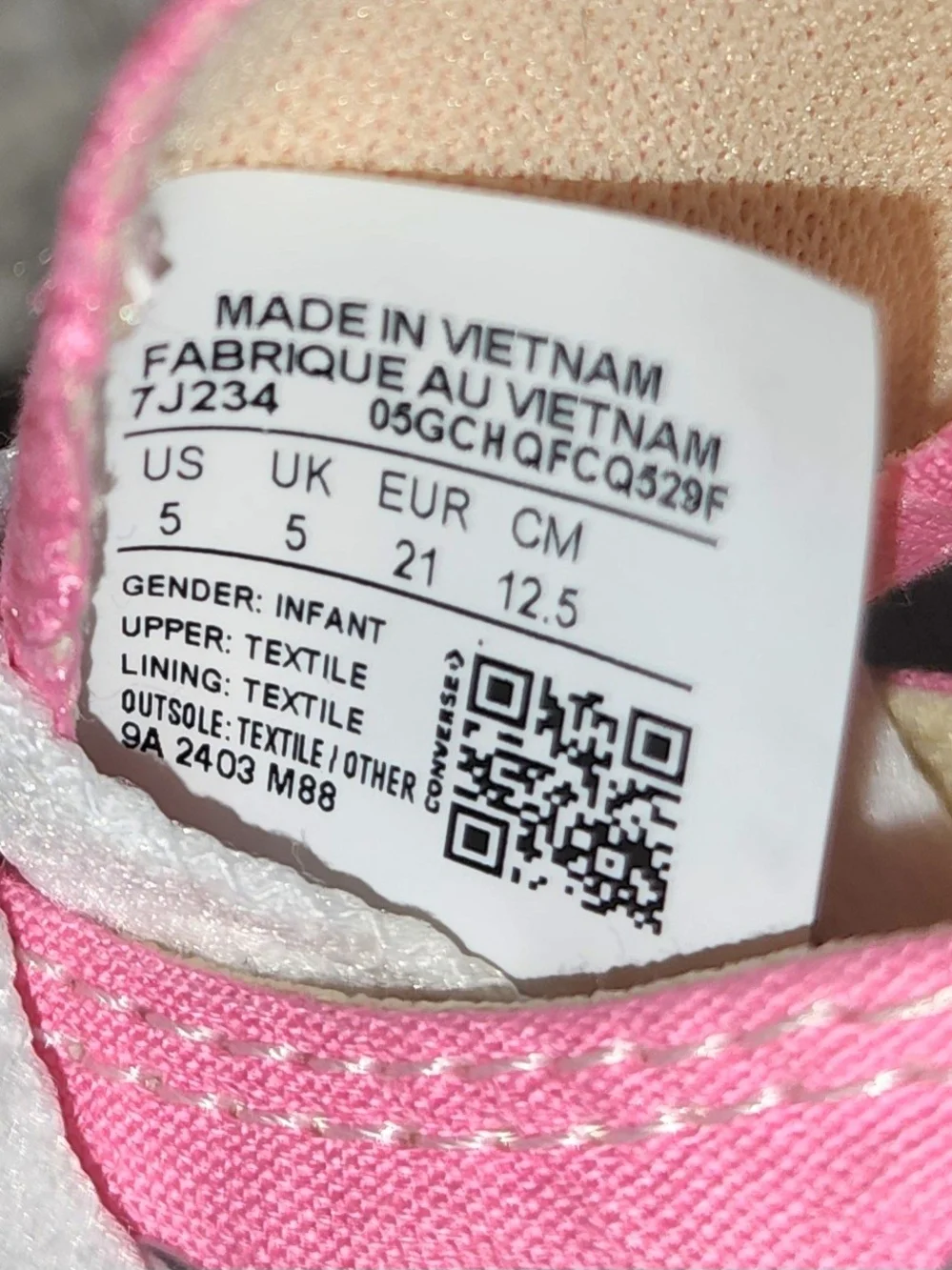 Converse Kids Pink Canvas Lace-Up Sneakers with White Soles Sz 5 Like New